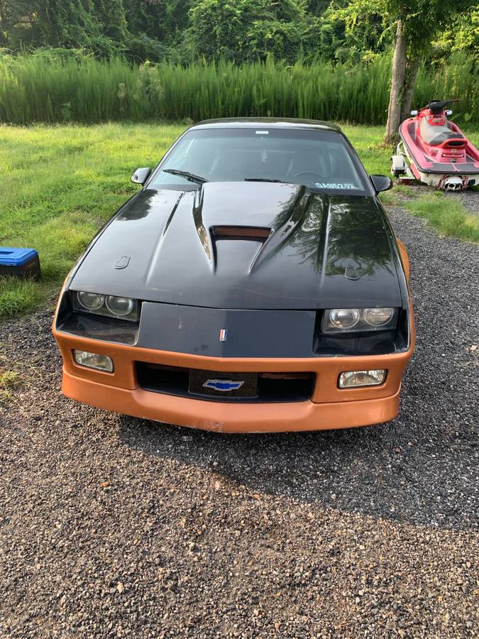 Chevy-camaro-z28-1988-custom-1