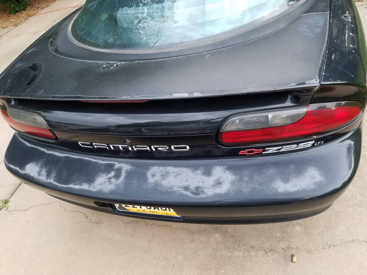 Chevy-camaro-z28-1995-black-3
