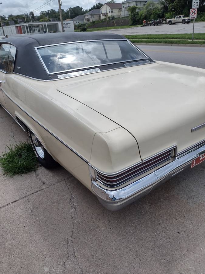 Chevy-caprice-1966-yellow-10