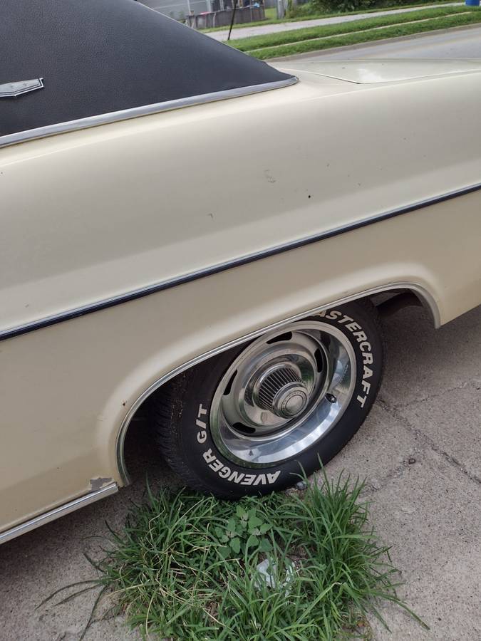 Chevy-caprice-1966-yellow-11