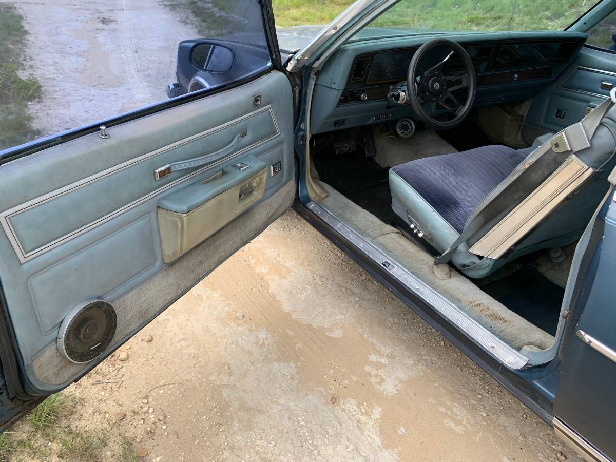 Chevy-caprice-1978-blue-12