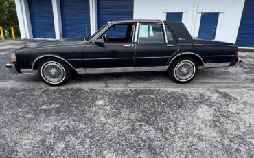 Chevy-caprice-1988-23