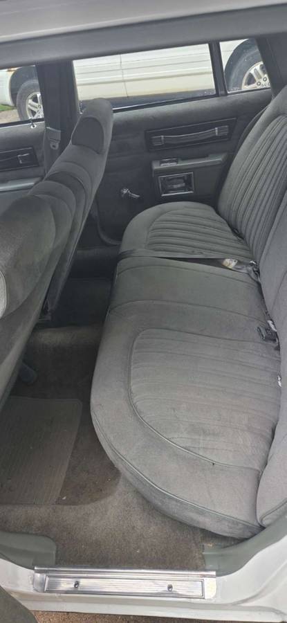 Chevy-caprice-classic-1986-white-12