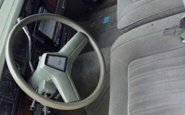 Chevy-caprice-classic-1986-white-13