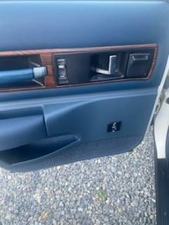 Chevy-caprice-classic-1991-11
