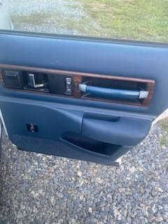 Chevy-caprice-classic-1991-3