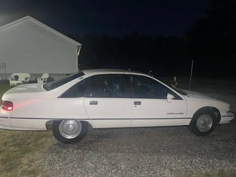 Chevy-caprice-classic-1991-white-2