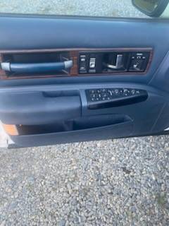 Chevy-caprice-classic-1991-white-4