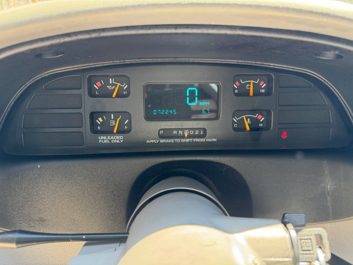 Chevy-caprice-classic-1996-green-11