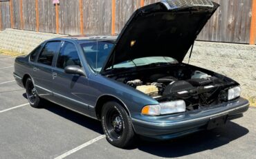 Chevy-caprice-classic-1996-green-15