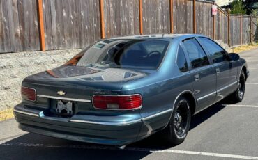 Chevy-caprice-classic-1996-green-9