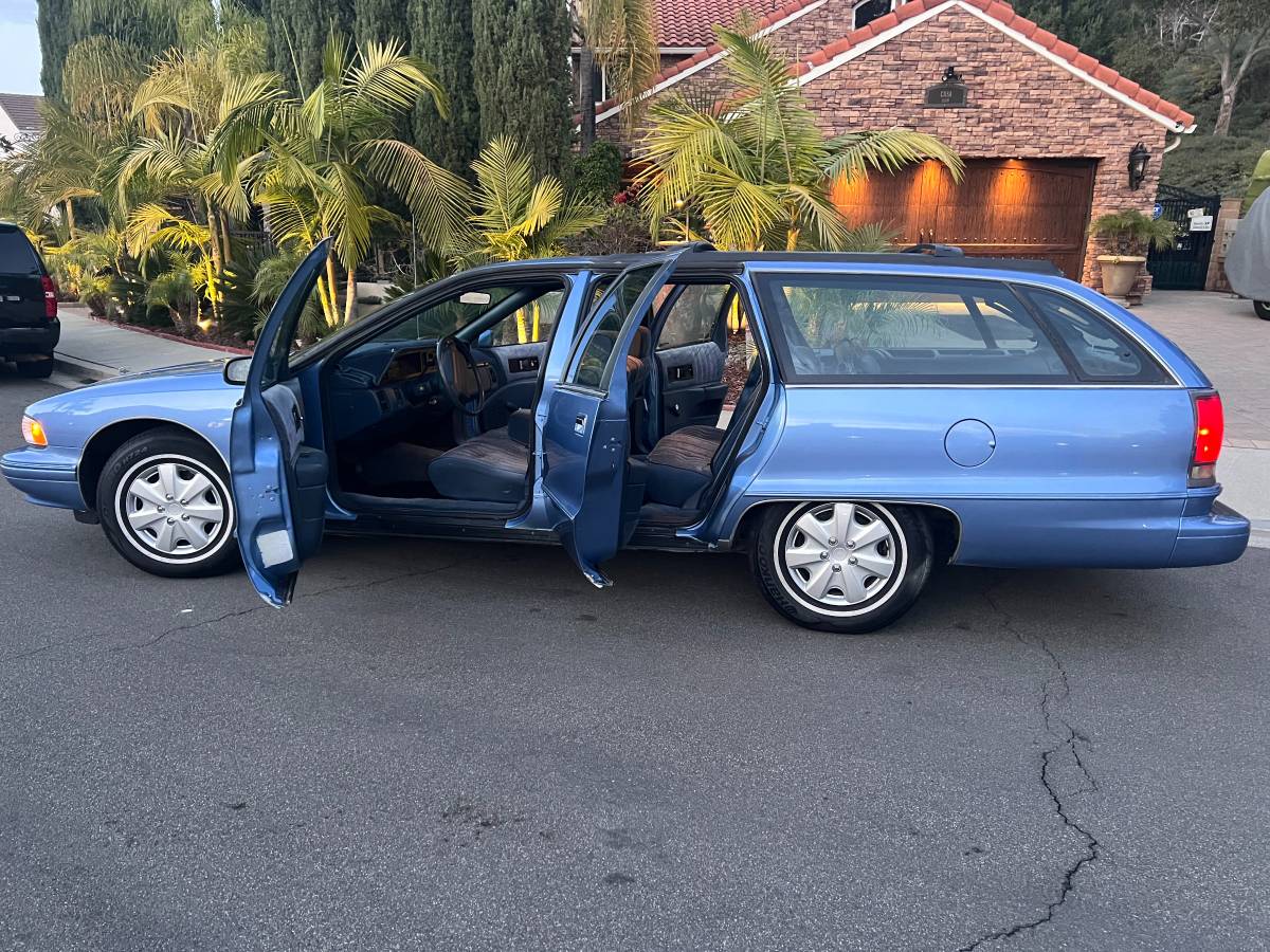 Chevy-caprice-wagon-1991-12