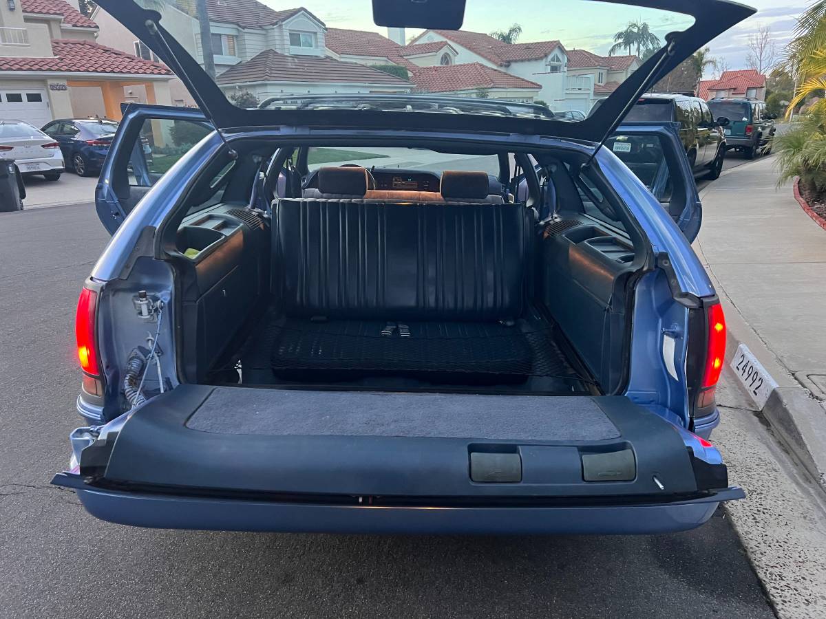 Chevy-caprice-wagon-1991-15