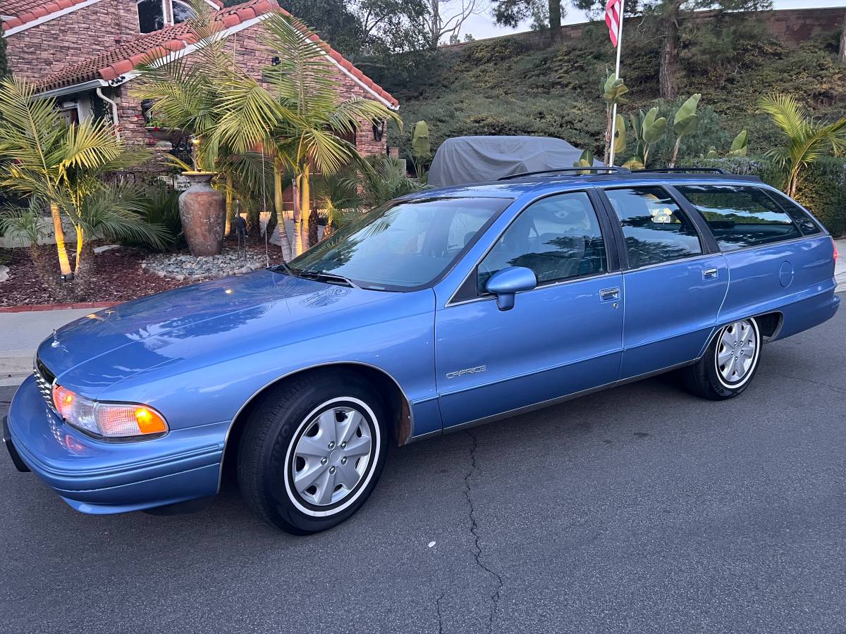 Chevy-caprice-wagon-1991