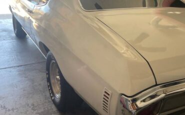 Chevy-chevelle-1970-white-9