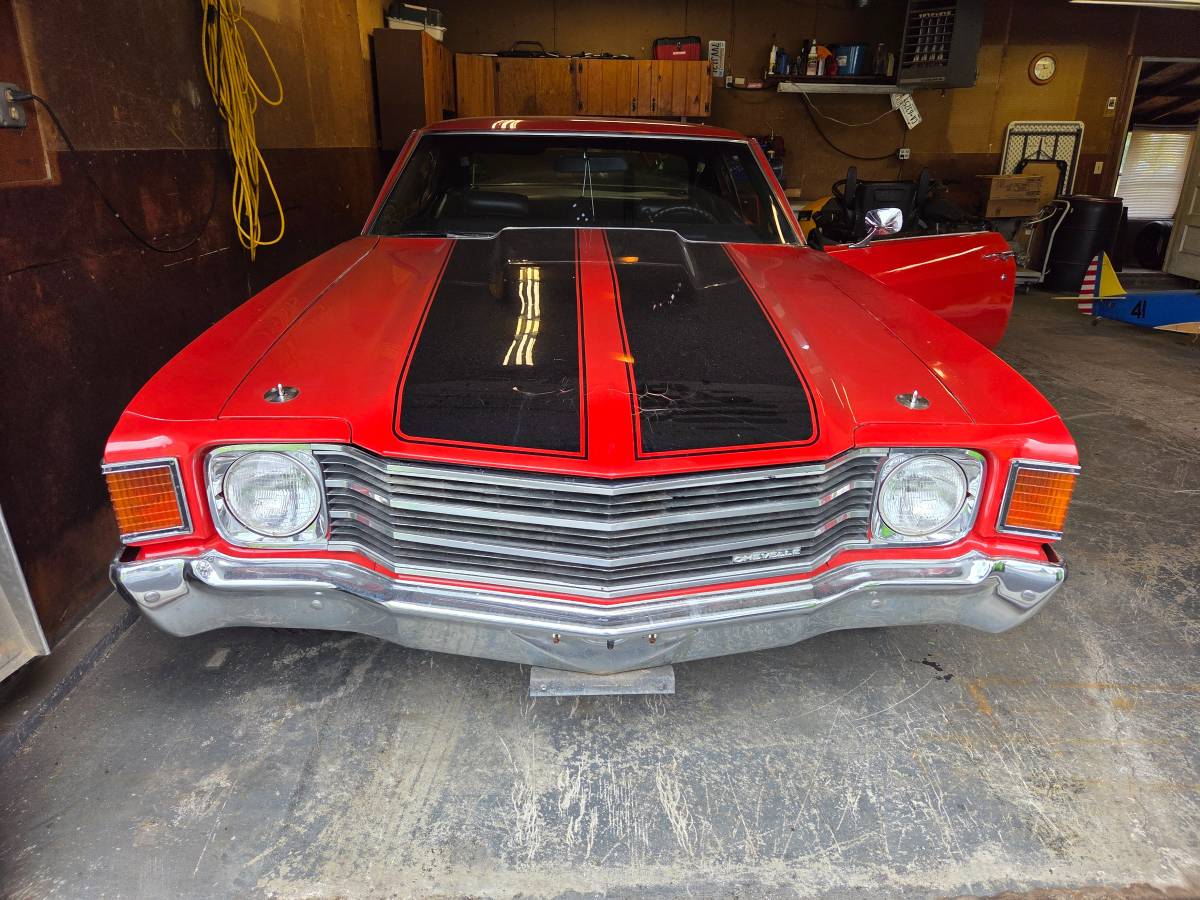 Chevy-chevelle-1972-red