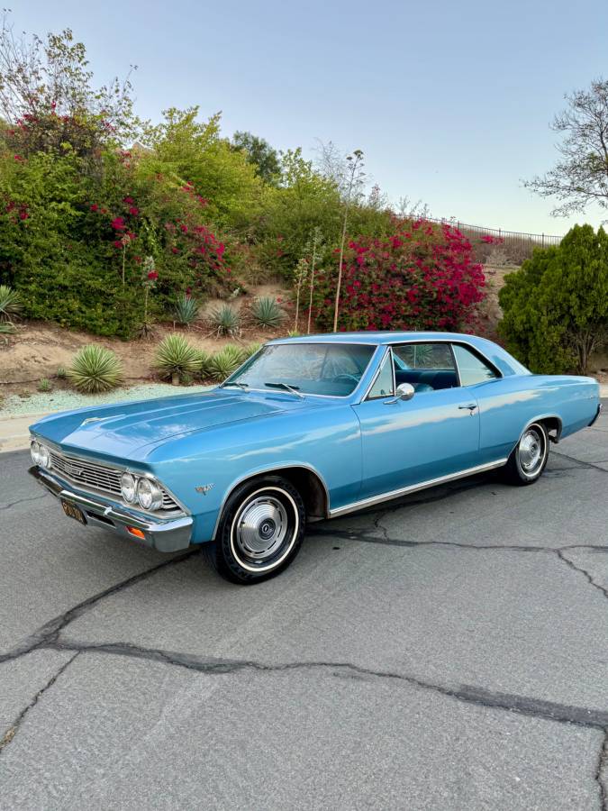 Chevy-chevelle-malibu-1966-18