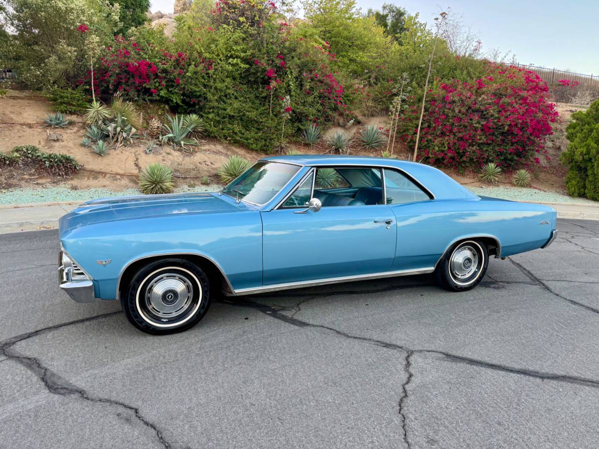 Chevy-chevelle-malibu-1966-4