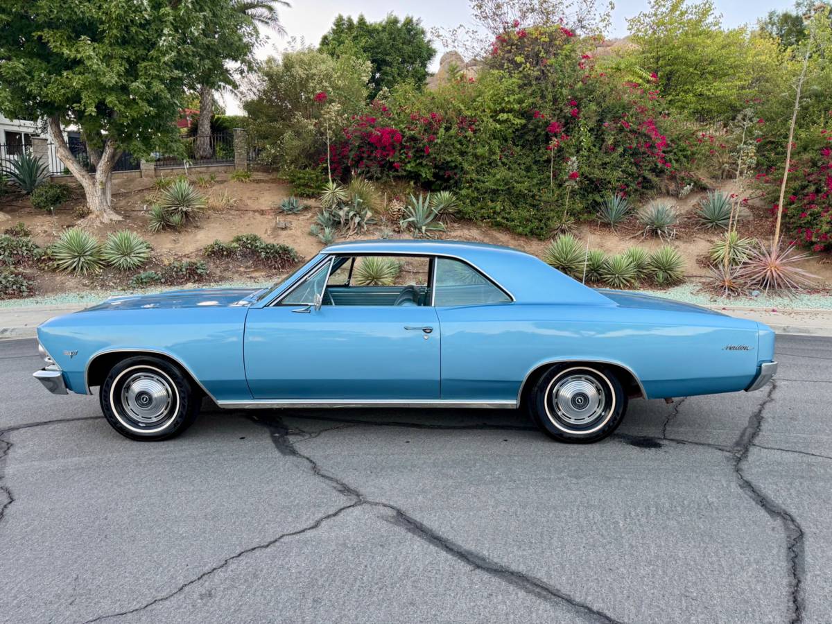 Chevy-chevelle-malibu-1966-5