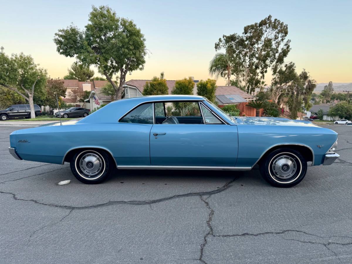 Chevy-chevelle-malibu-1966-9