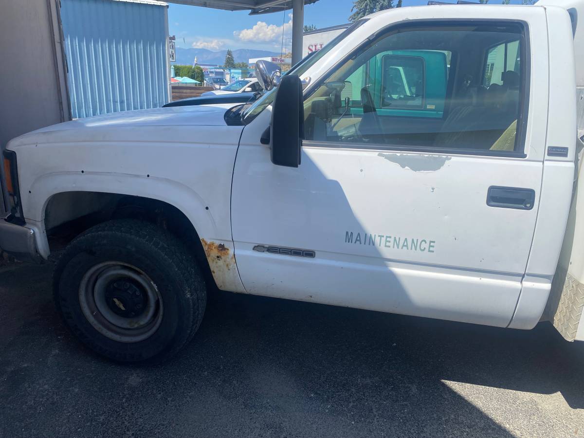 Chevy-cheyenne-1994-white-1