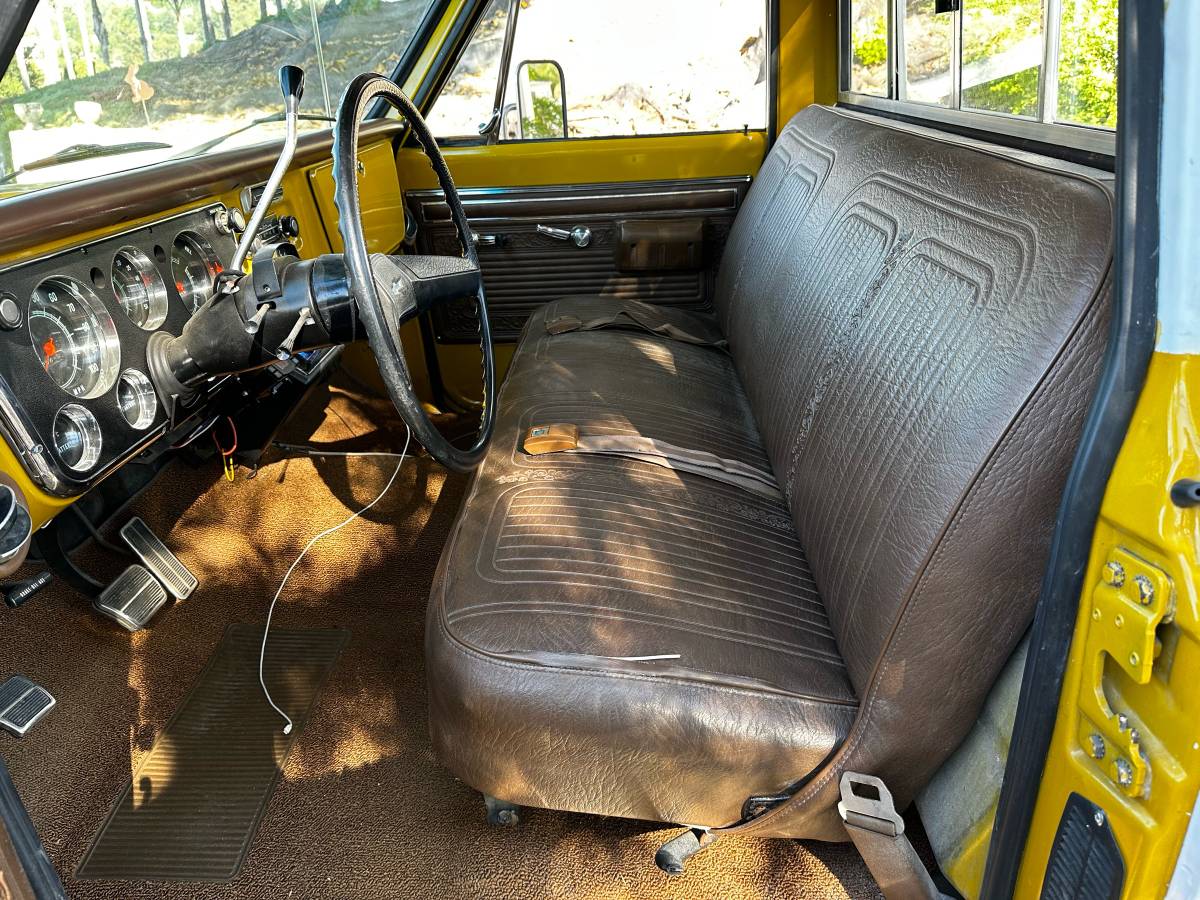 Chevy-cheyenne-20-1971-yellow-13