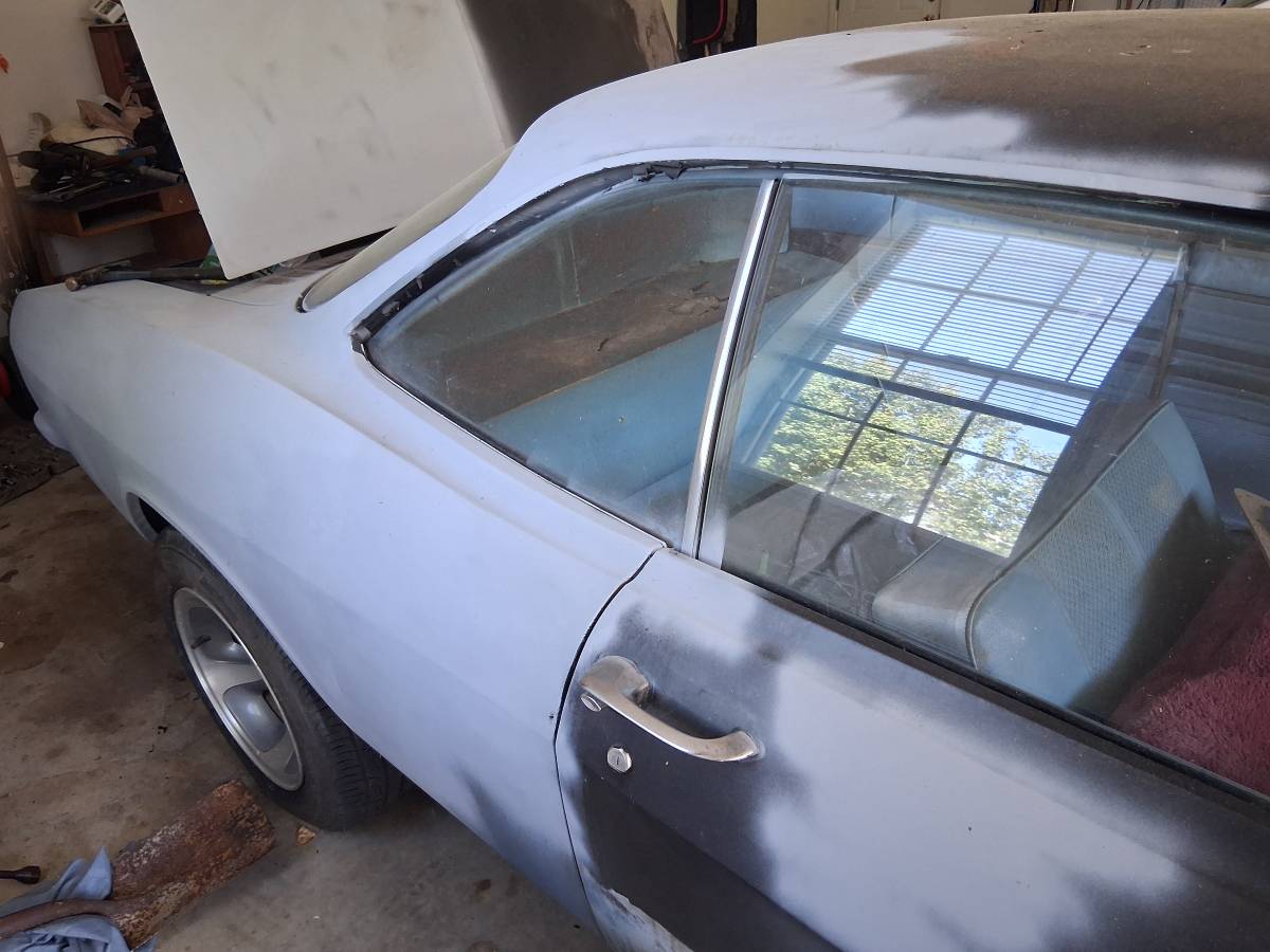 Chevy-corvair-1966-black-2