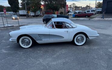 Chevy-corvette-1960-white