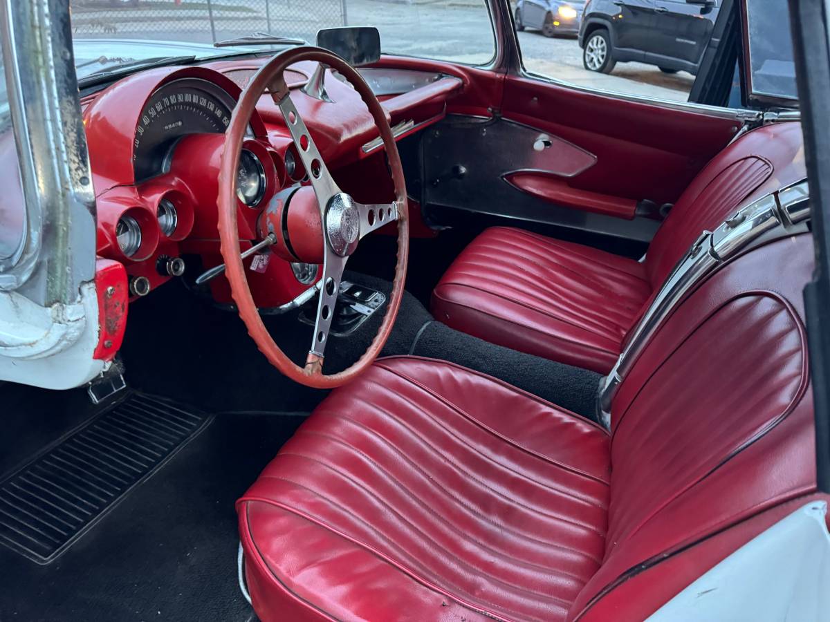 Chevy-corvette-1960-white-5