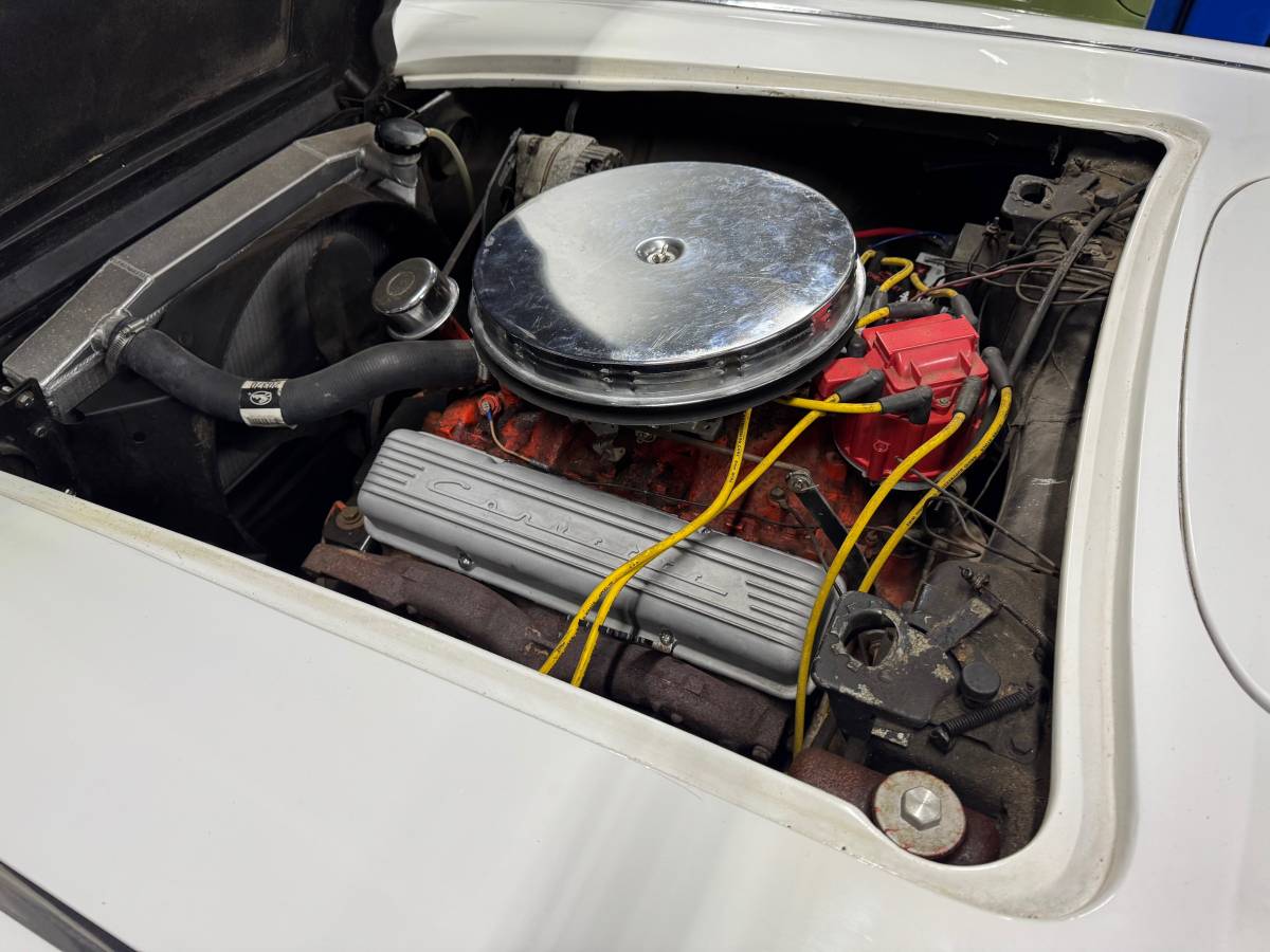 Chevy-corvette-1960-white-9