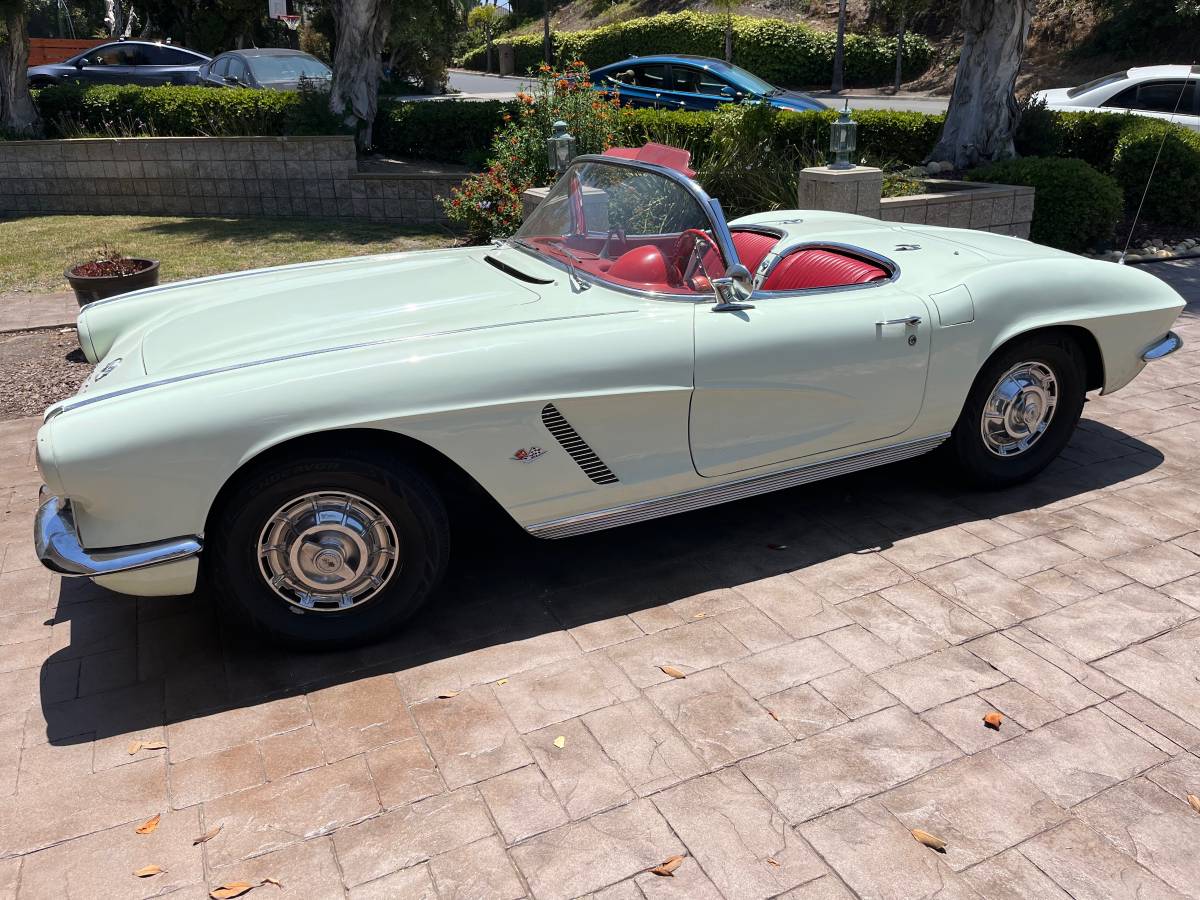 Chevy-corvette-1962-10