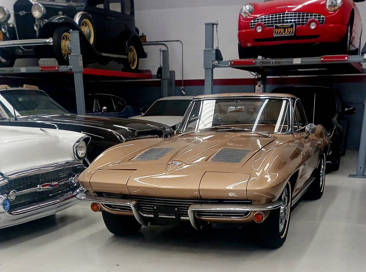 Chevy-corvette-1964-red-10