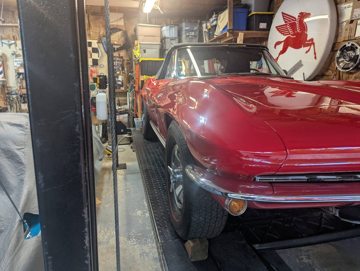 Chevy-corvette-1966-red-2
