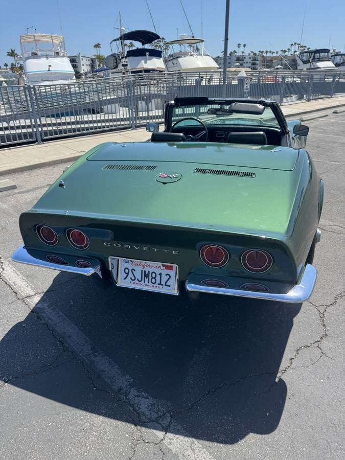 Chevy-corvette-1968-green