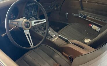 Chevy-corvette-1972-white-13