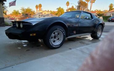Chevy-corvette-1975-2