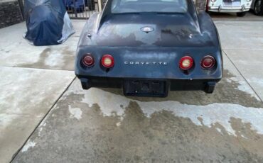 Chevy-corvette-1975-5