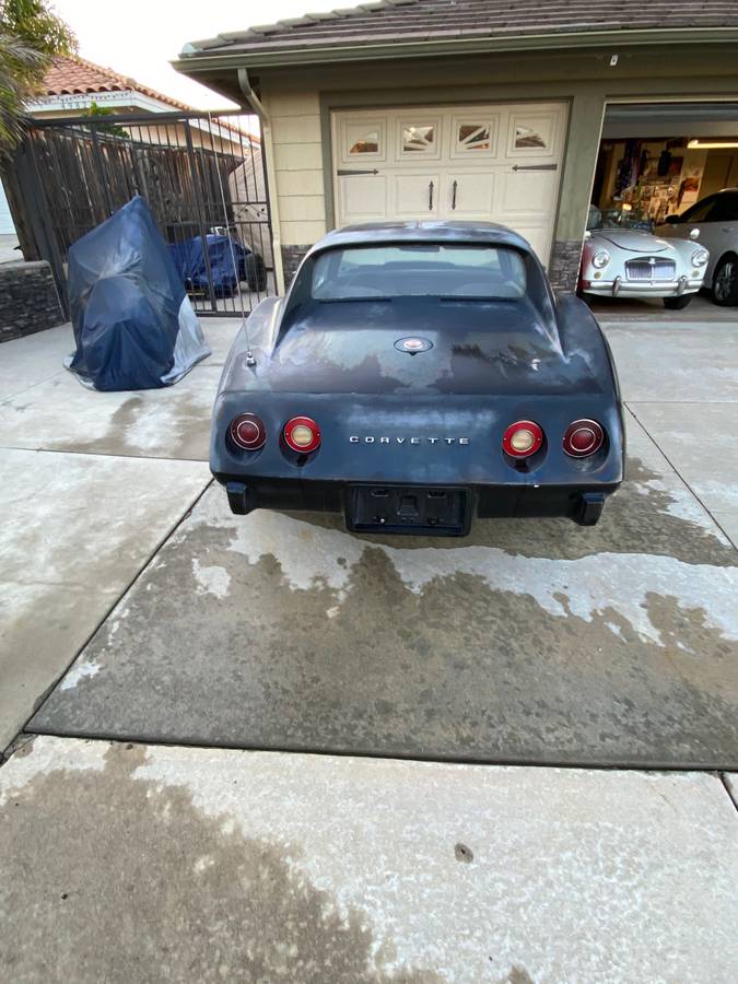 Chevy-corvette-1975-5
