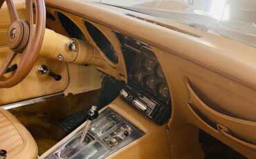 Chevy-corvette-1976-brown-6