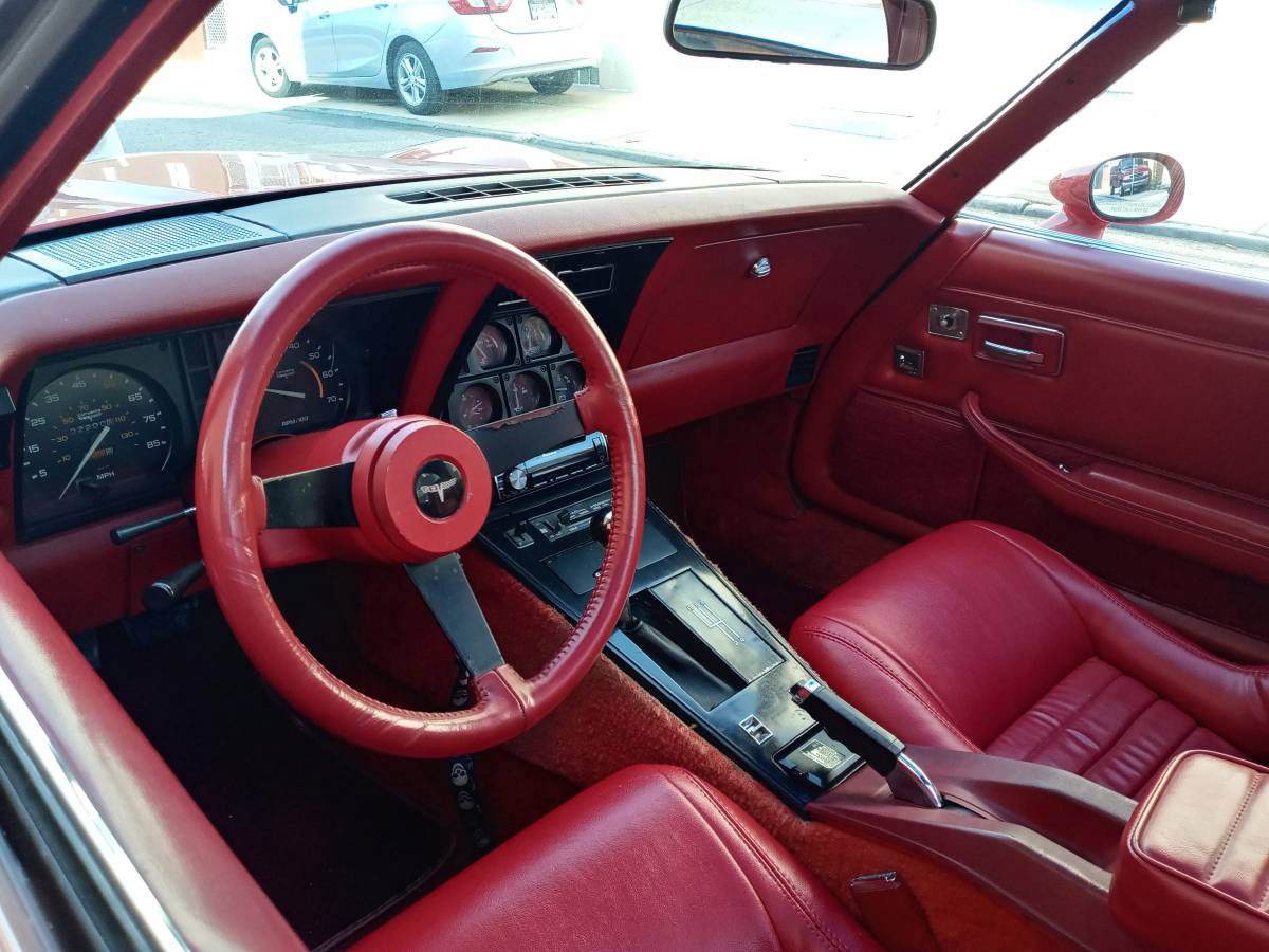 Chevy-corvette-1980-red