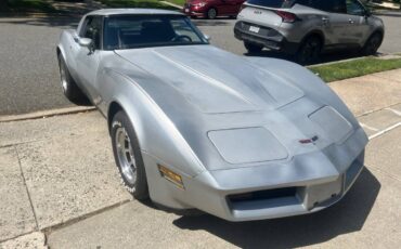 Chevy-corvette-1980-silver