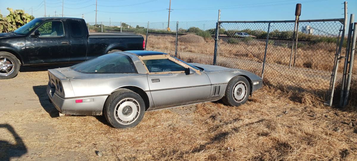 Chevy-corvette-1985-custom