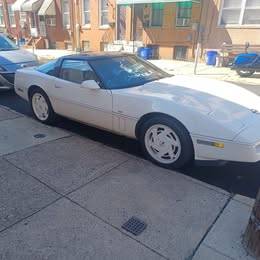 Chevy-corvette-1988-white-2