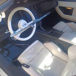 Chevy-corvette-1988-white-3