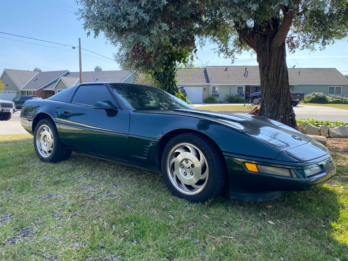 Chevy-corvette-1996-green