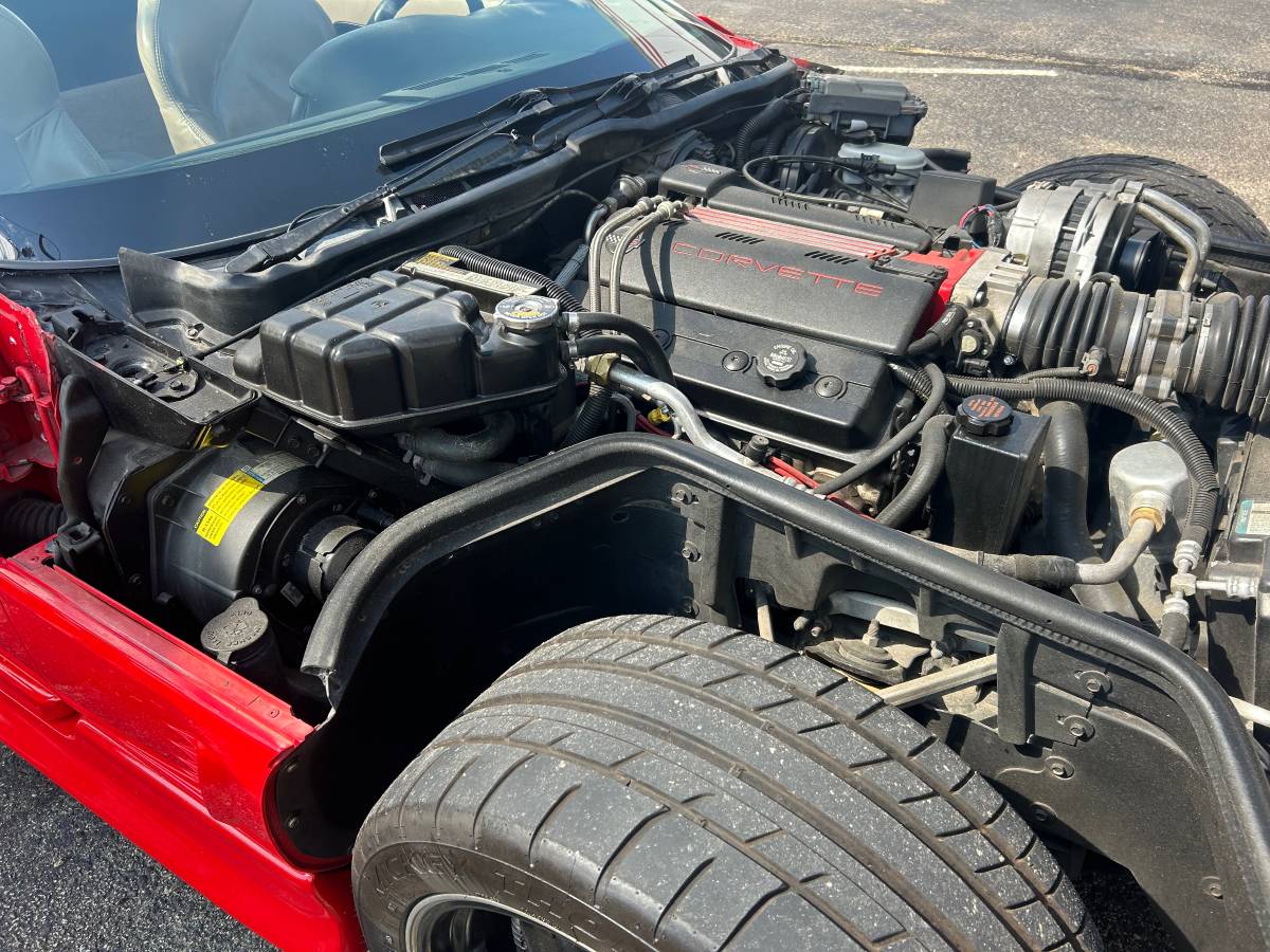 Chevy-corvette-1996-red-12