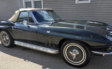 Chevy-corvette-convertible-1965-green-2