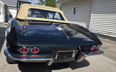 Chevy-corvette-convertible-1965-green-3