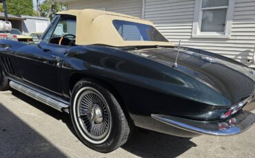 Chevy-corvette-convertible-1965-green-4