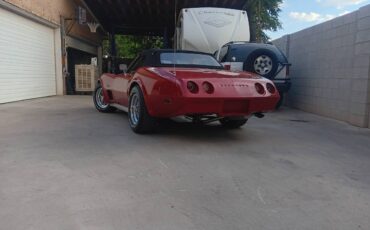 Chevy-corvette-convertible-1974-red-10
